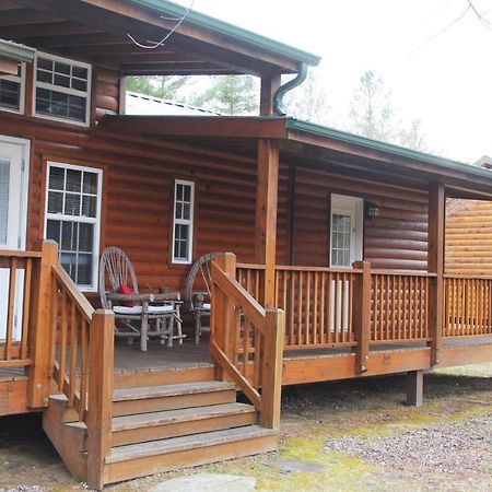 The Pineola Hotel Newland Luaran gambar